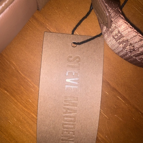 STEVE MADDEN - Brown BMELA Crossbody with AirPod Case - Picture 6 of 6